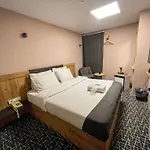 Hotel Life Artemis *