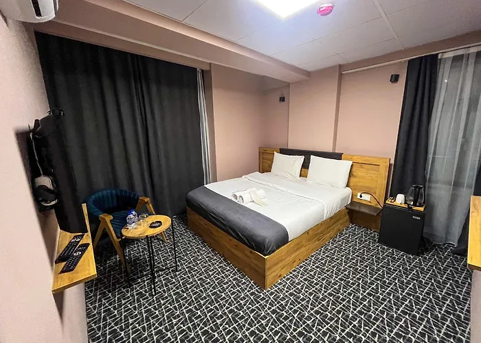 Life Artemis Hotel *